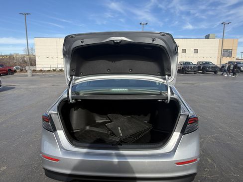 Used 2024 Honda Accord EX image 15