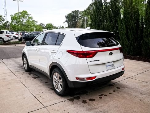 Used 2018 Kia Sportage LX image 8