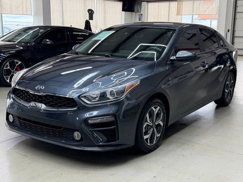 Used 2020 Kia Forte LXS FWD image 5