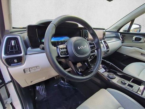 Used 2024 Kia Sorento SX Prestige w/ Panoramic Sunroof Package AWD/4WD image 10
