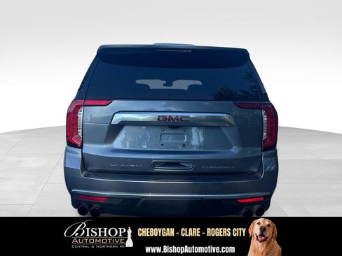 Used 2022 GMC Yukon XL Denali w/ Advanced Technology Package AWD/4WD image 10