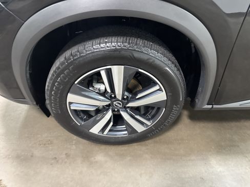 Used 2026 Nissan Rogue SL AWD/4WD image 9