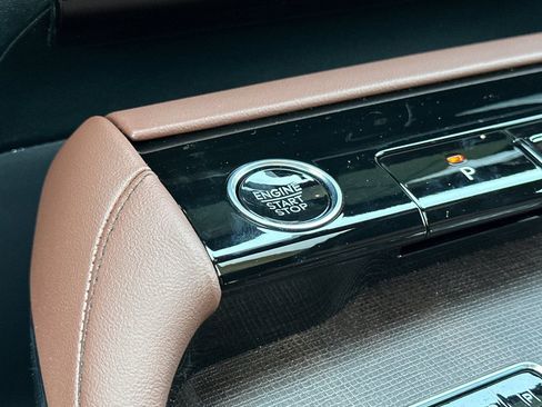 New 2026 Lincoln Navigator L Reserve AWD/4WD image 23
