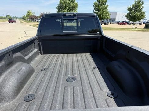 New 2026 RAM 3500 Laramie AWD/4WD image 24