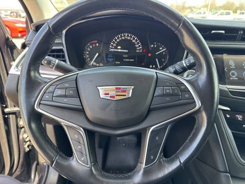 Used 2019 Cadillac XT5 Luxury AWD/4WD image 14