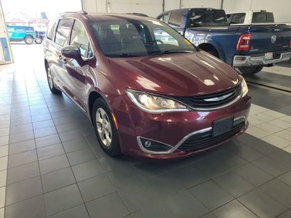 Used 2018 Chrysler Pacifica Limited