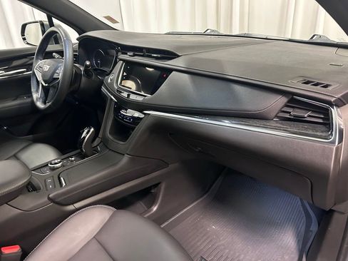 Used 2022 Cadillac XT5 Premium Luxury w/ LPO, Floor Liner Package FWD image 22