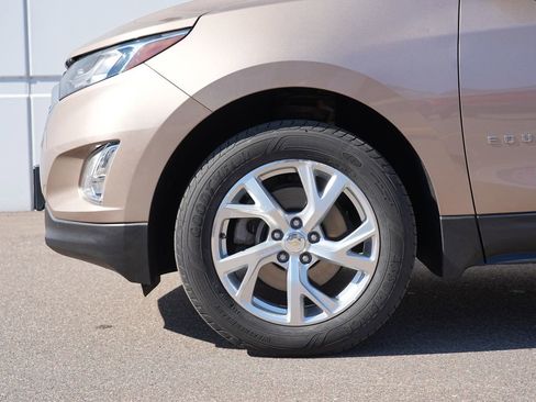 Used 2019 Chevrolet Equinox LT image 11