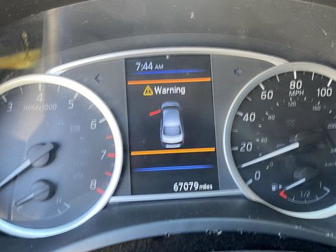 Used 2019 Nissan Sentra SV FWD image 21
