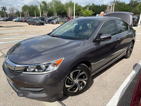 Used 2017 Honda Accord LX image 6