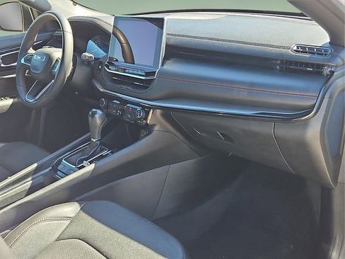 Used 2023 Jeep Compass Trailhawk image 13