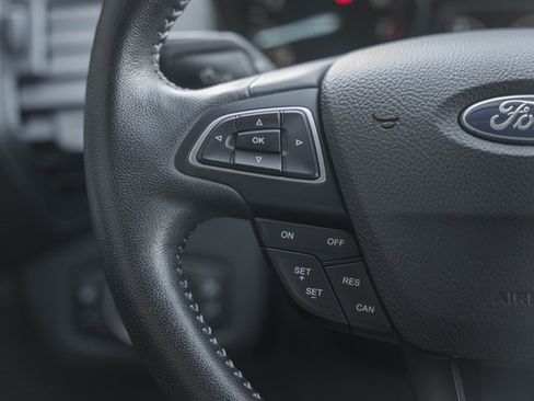 Used 2019 Ford Escape SE image 34