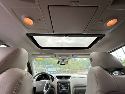 Used 2015 Chevrolet Traverse LT AWD/4WD image 7