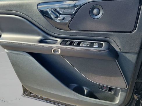 Used 2023 Lincoln Aviator Reserve RWD image 18
