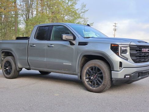Used 2024 GMC Sierra 1500 Elevation AWD/4WD image 6