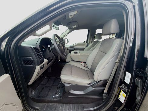 Used 2020 Ford F150 XL w/ Equipment Group 101A Mid AWD/4WD image 19