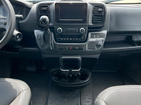 Used 2025 RAM ProMaster 2500 w/ Convenience Group FWD image 13