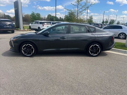 Used 2025 Kia K4 EX FWD image 3