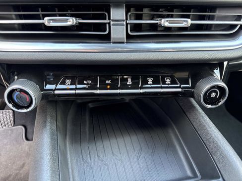 New 2026 Chevrolet Equinox EV LT image 27