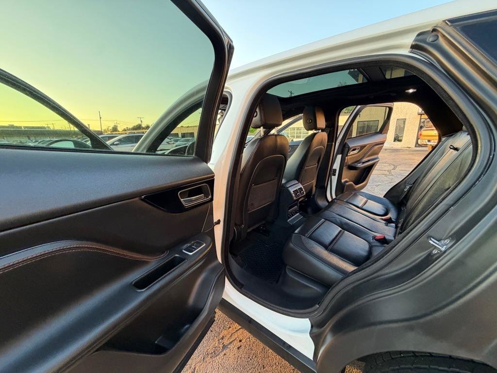 Used 2018 Jaguar F-PACE Prestige AWD/4WD image 14