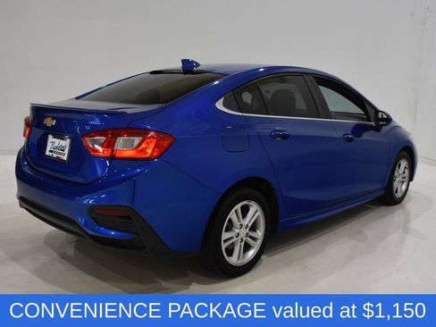Used 2017 Chevrolet Cruze LT w/ Sun And Sound Package image 4