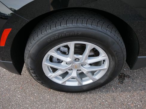 Used 2023 Chevrolet Equinox LT AWD/4WD image 16