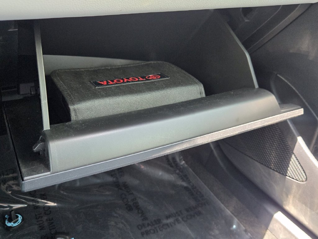 Used 2025 Toyota Corolla SE w/ SE Package FWD image 22