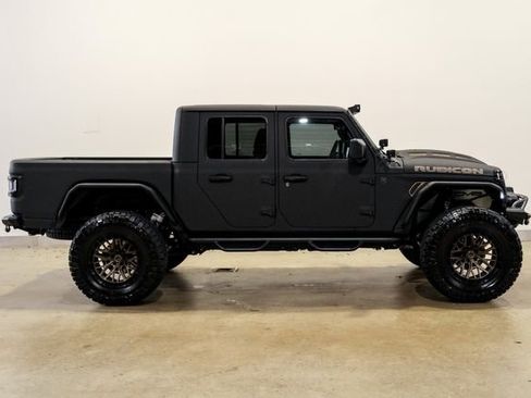 Used 2025 Jeep Gladiator Rubicon w/ Safety Group AWD/4WD image 7