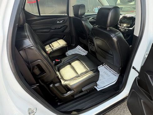 Used 2018 Chevrolet Traverse LT w/ LPO, Floor Liner Package AWD/4WD image 22