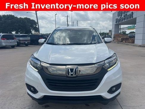 Used 2019 Honda HR-V EX image 2