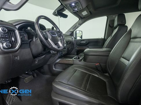 Used 2022 GMC Sierra 3500 Denali w/ Technology Package AWD/4WD image 10