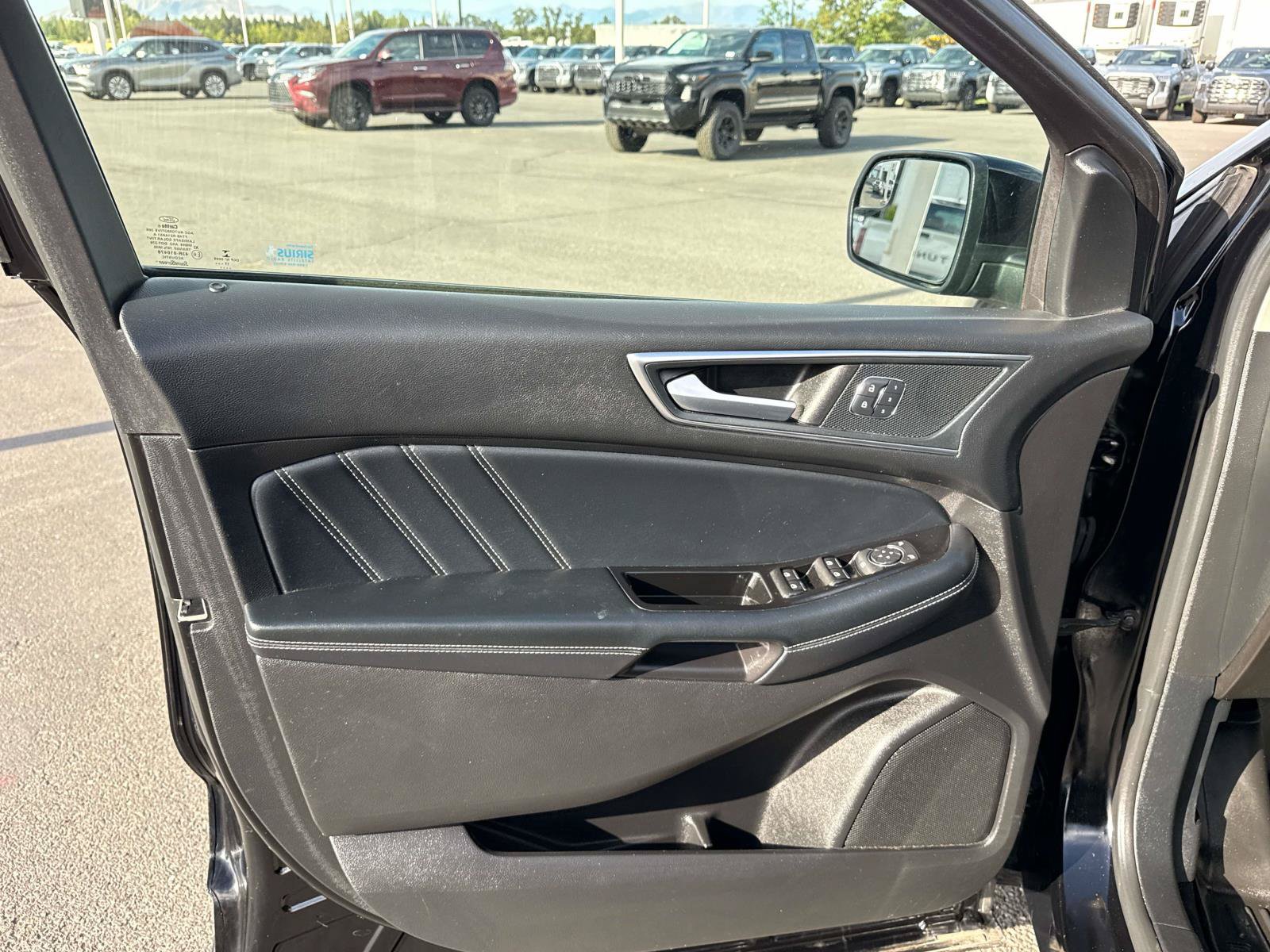 Used 2018 Ford Edge Sport w/ Technology Package AWD/4WD image 12