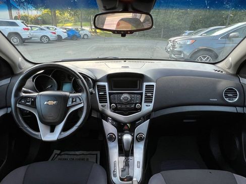 Used 2014 Chevrolet Cruze LT FWD image 10