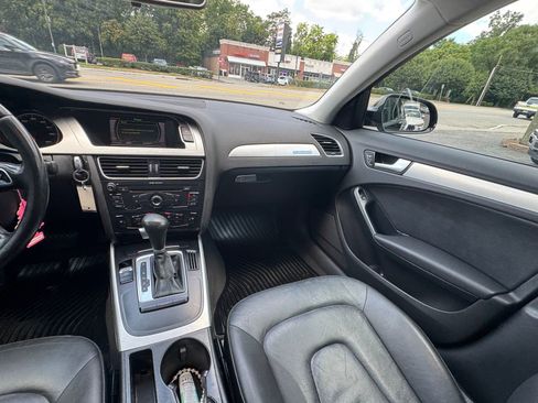 Used 2010 Audi A4 2.0T Premium image 16