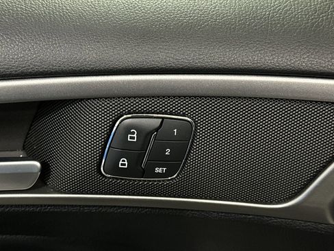 Used 2019 Ford Fusion SEL image 17