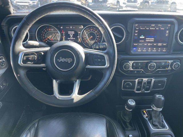 Used 2018 Jeep Wrangler Unlimited Sahara AWD/4WD image 14