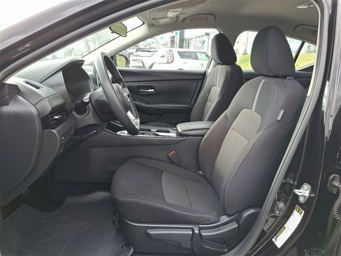 Used 2025 Nissan Sentra SV image 14
