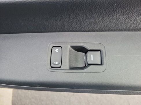 Certified 2025 Honda CR-V Sport image 9