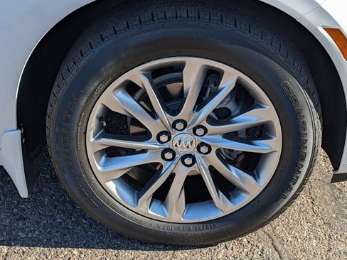 Used 2024 Buick Enclave Avenir w/ Avenir Technology Package AWD/4WD image 18