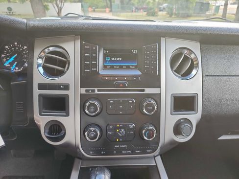 Used 2017 Ford Expedition EL XLT image 23