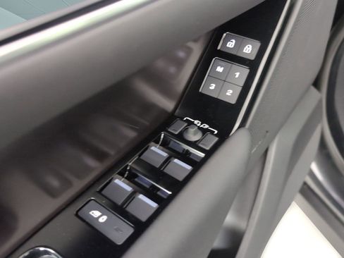 Used 2026 Land Rover Range Rover Velar Dynamic SE image 21