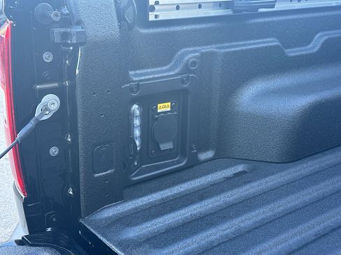 New 2025 Ford Maverick Lariat w/ Black Appearance Package image 10