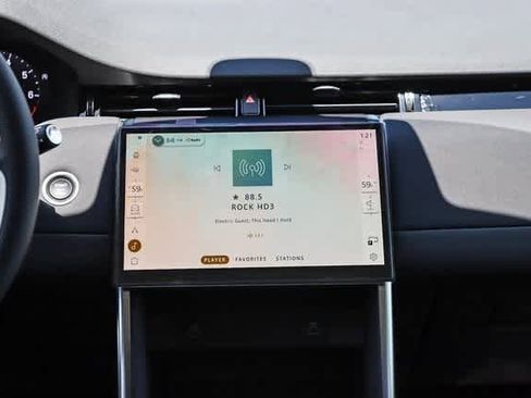 New 2024 Land Rover Discovery Sport S image 12