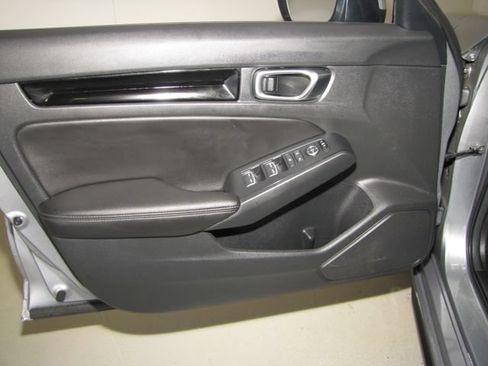 Certified 2024 Honda Civic EX-L image 11