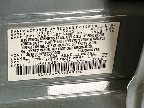Used 2025 Nissan Sentra SR FWD image 30