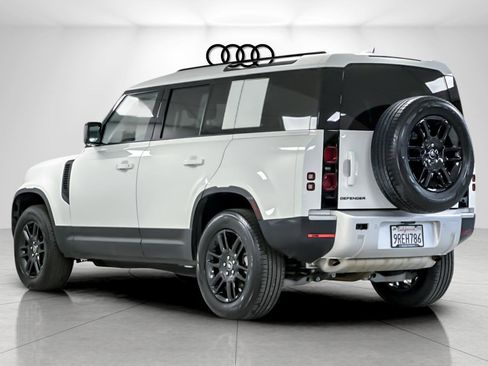 Used 2025 Land Rover Defender 110 S image 3