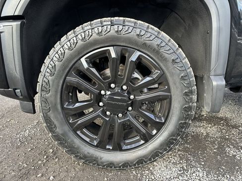 Used 2024 GMC Sierra 2500 Denali w/ Denali Reserve Package image 12