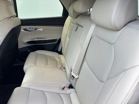 Used 2025 Genesis GV70 2.5T AWD/4WD image 14
