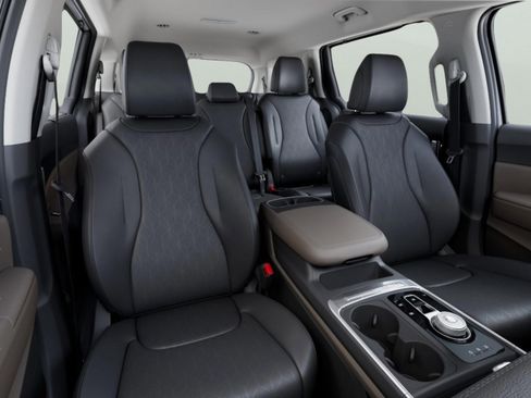 New 2026 Kia Carnival EX FWD image 11