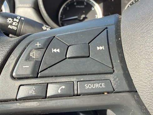 Used 2024 Nissan Versa S w/ S Plus Package image 19